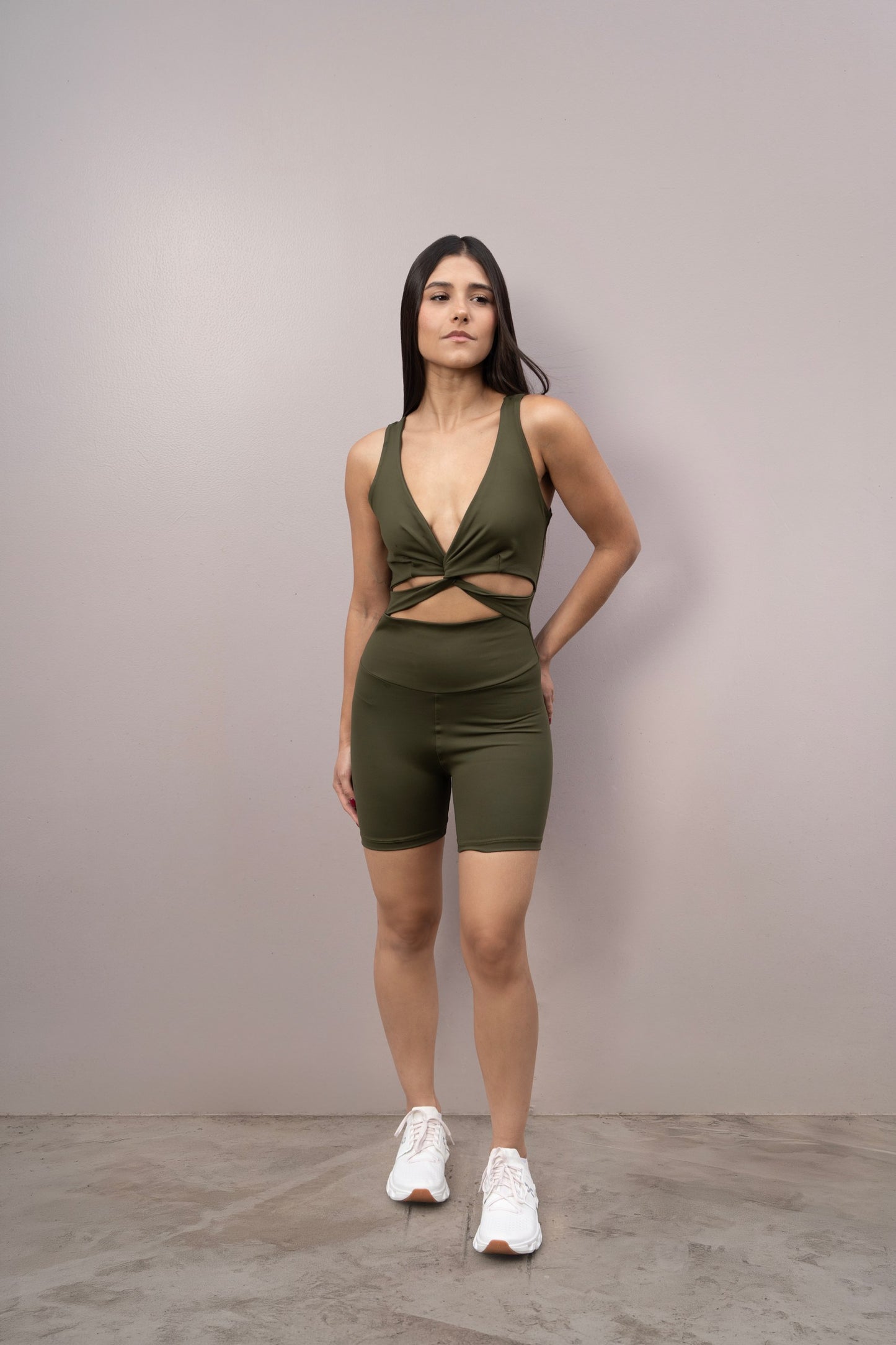 Enterizo corto cruzado